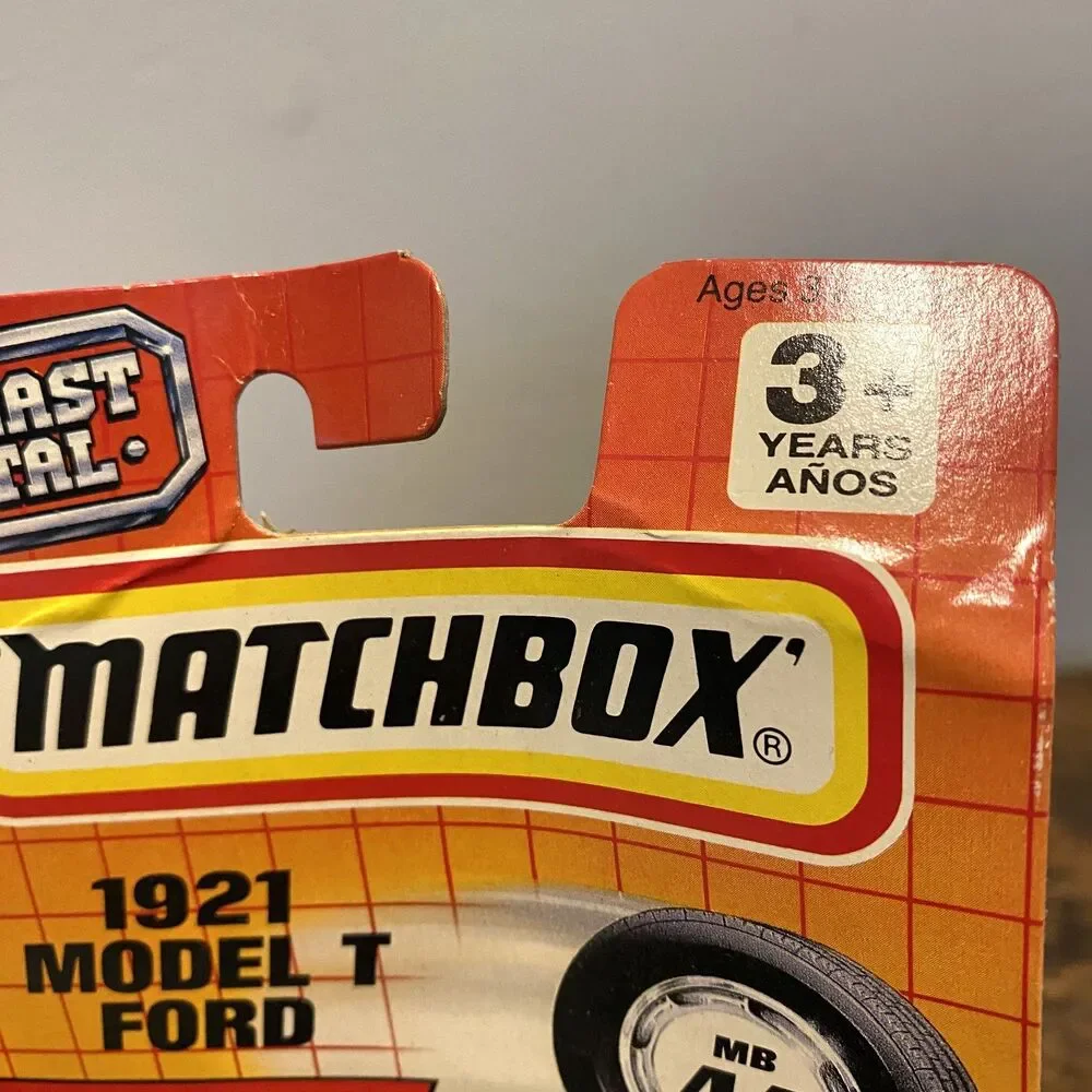 Vintage 90s Matchbox Volvo Truck #723 Circus & 1921 Model T Ford #1744 Sealed